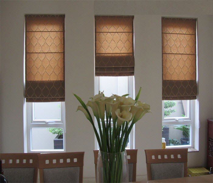 Chất liệu để làm rèm cho cửa sổ thường mỏng nhẹ