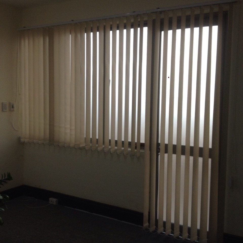 Rèm Bạch Dương lắp rèm lá dọc cho công ty Giải pháp V & V 