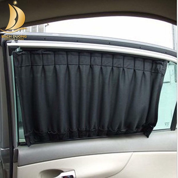 Những tấm rèm vải có khả năng cản sáng cách nhiệt khá tốt cho ô tô